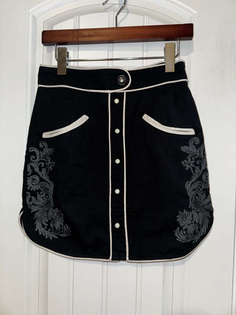 Sendero Provisions Co. Calamity Pearl Snap Skirt western cowgirl  linen